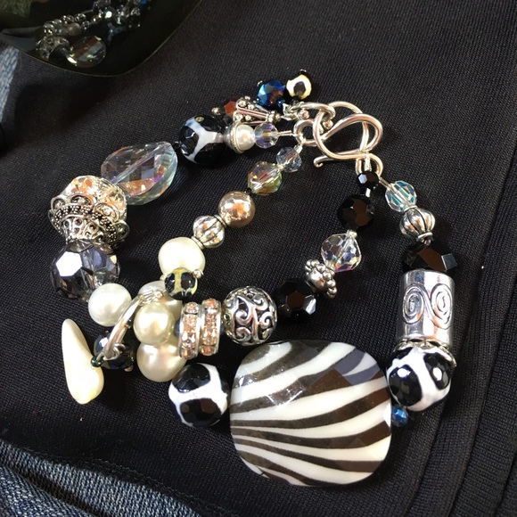 Zebra Double Pearl Sterling Plated Bracelet - Picture 6 of 7